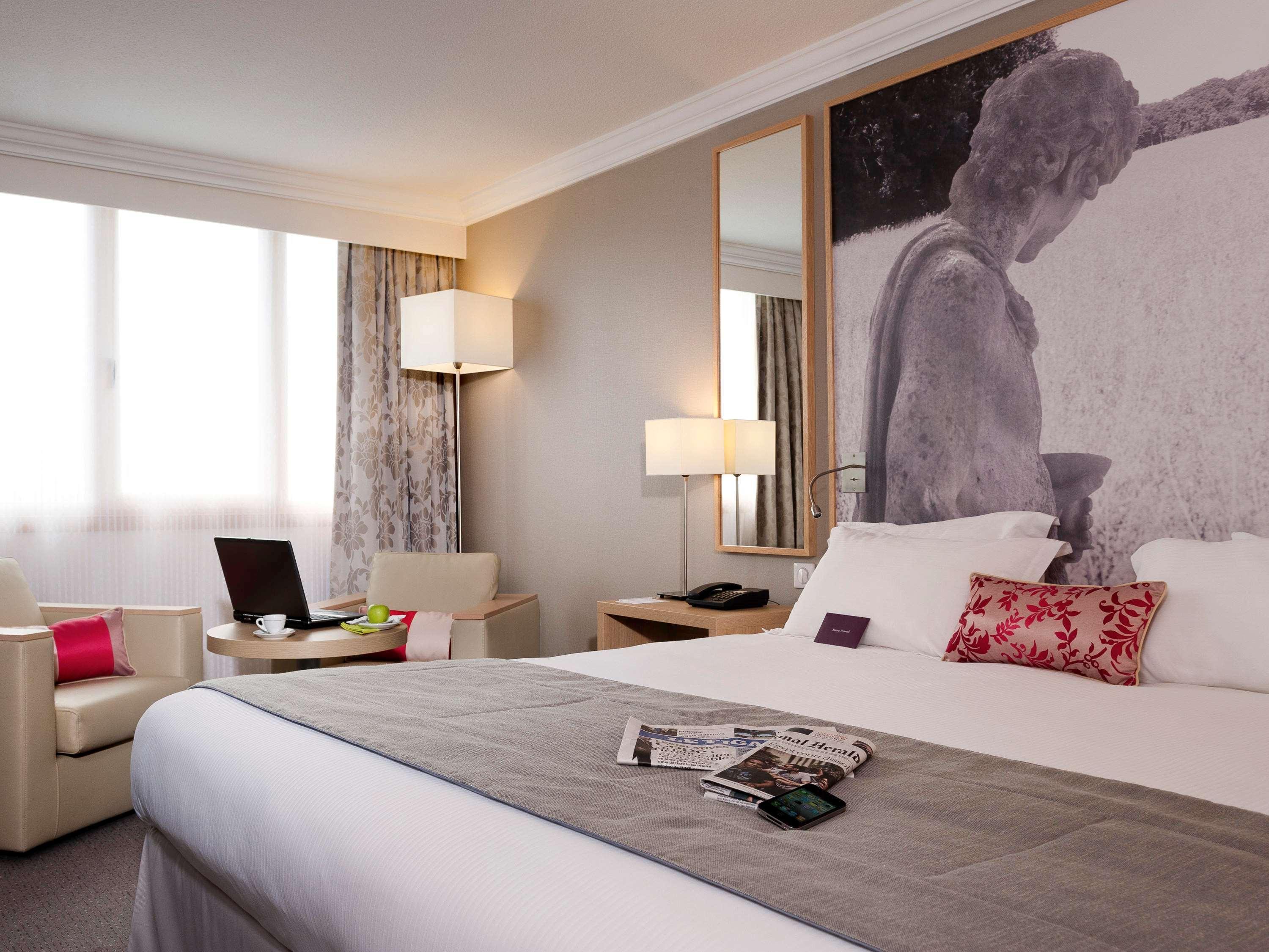 Mercure Paris Velizy Екстериор снимка