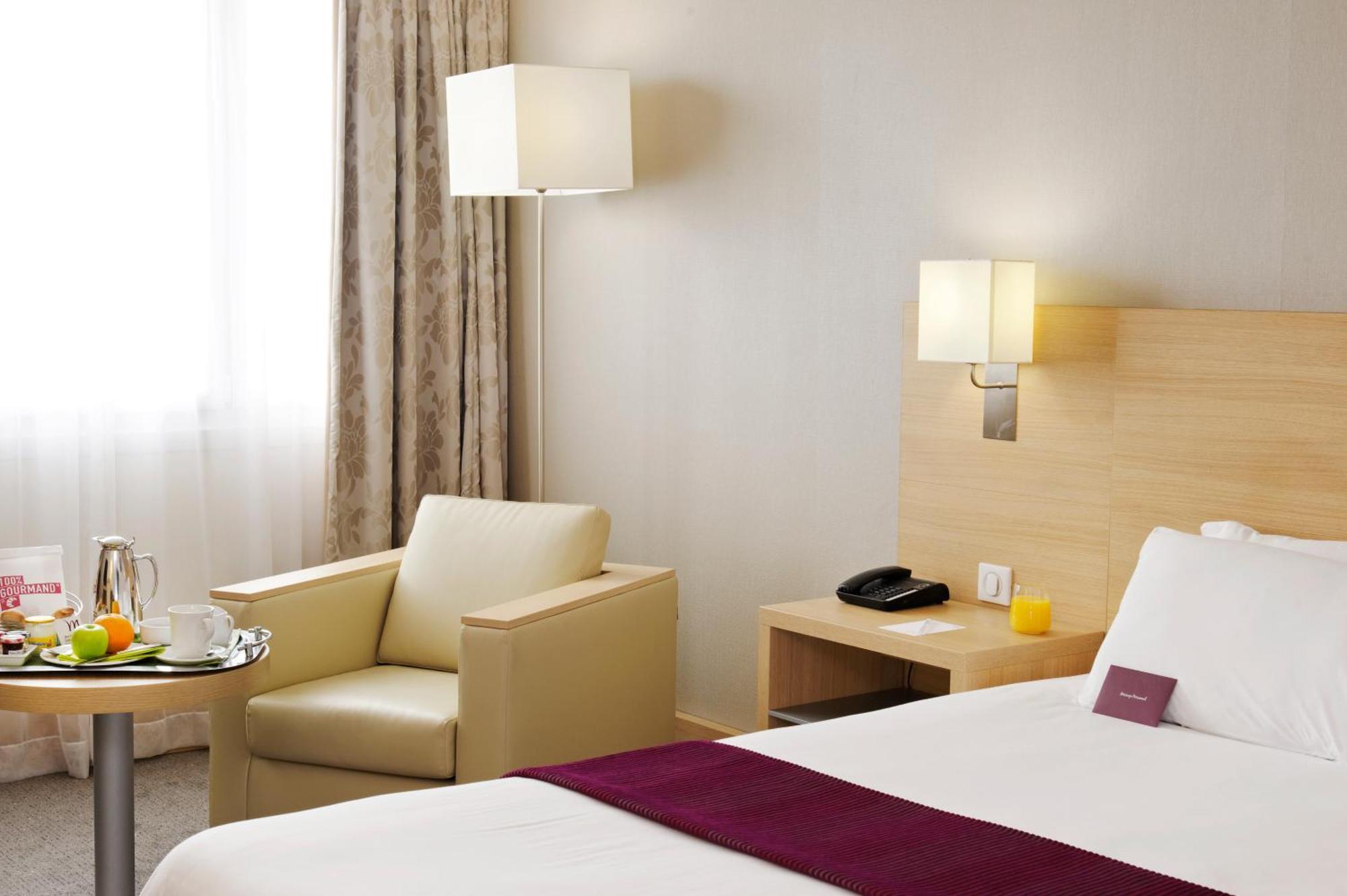 Mercure Paris Velizy Екстериор снимка